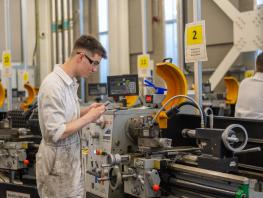 Engineering students in the workshop. 