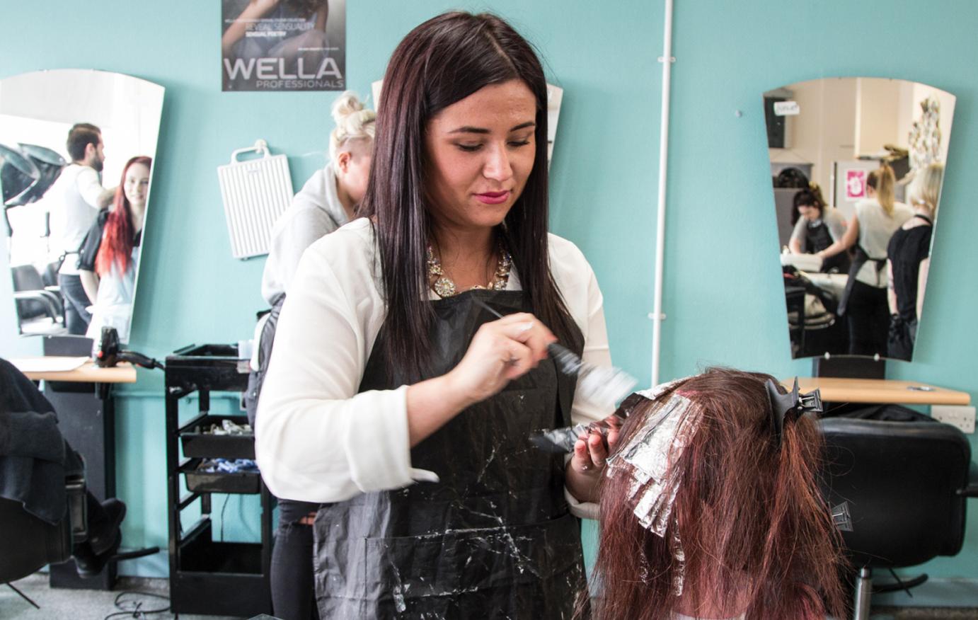 NQ Ladies : Mix, Apply & Remove Hair Colour (Level 5) NQ ...