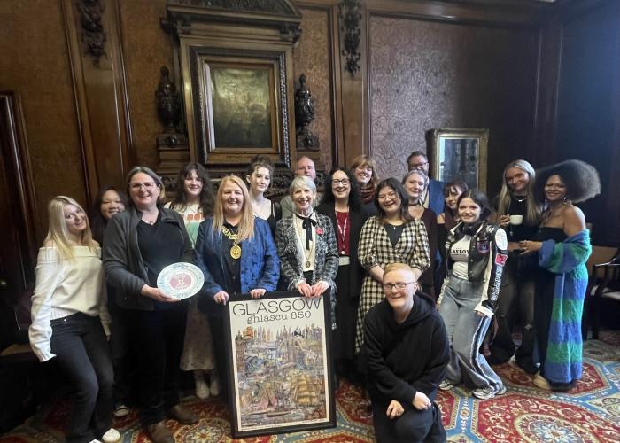 Glasgow 850 Student Bronze Art Medal Exhibition Celebrates the City’s Heritage