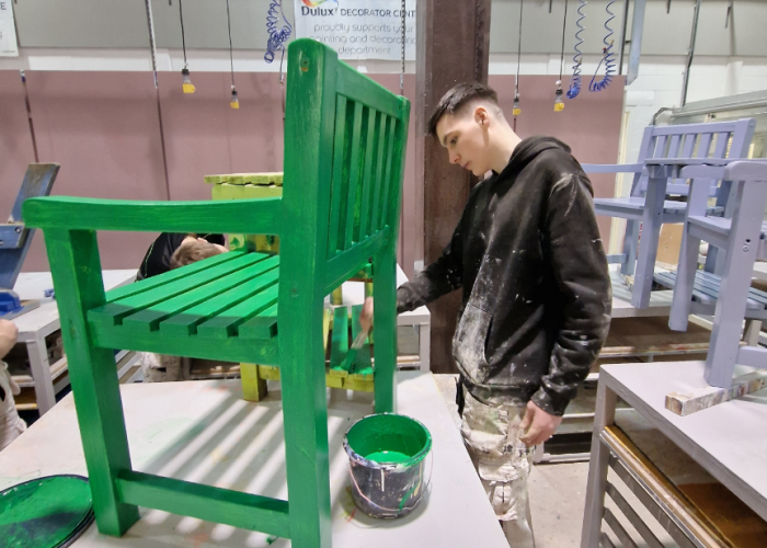 City Students Transform Hospice Garden Furniture