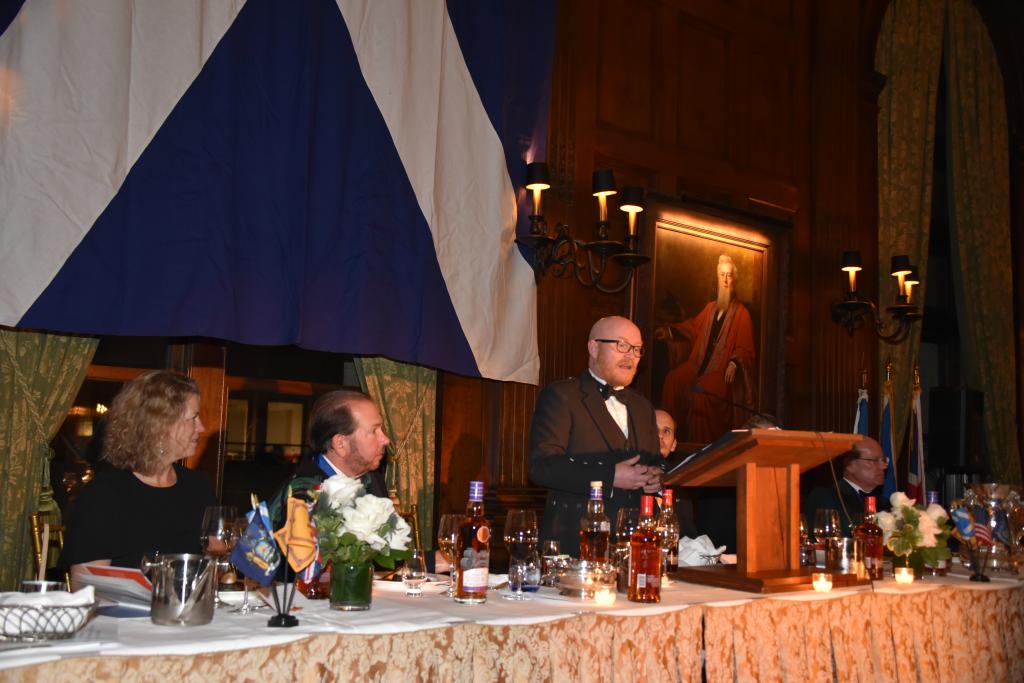 Gary Maclean awarded Saint Andrew's Society Banquet Mark Twain Award (image courtesy of Nuala Purcell)