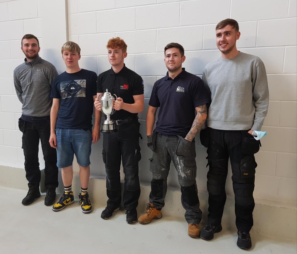 Photo of graduating gas students including Ian Coffey(centre right)_Apprentice of the Year(2 years in a row)