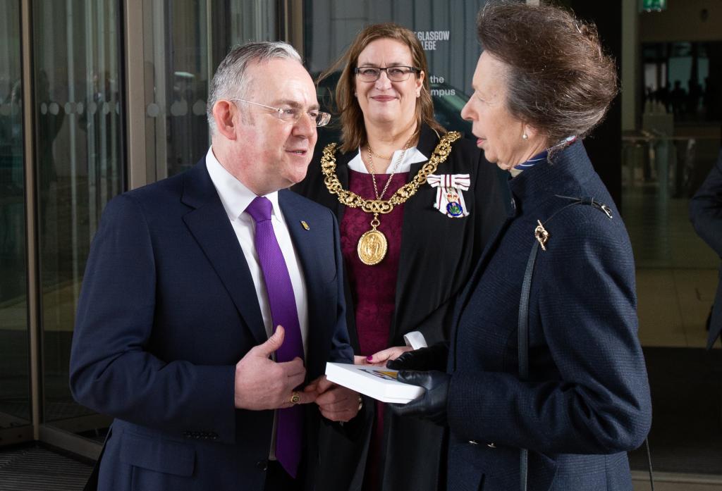 The Princess Royal, Principal and The Lord Provost outside Riverside campus.